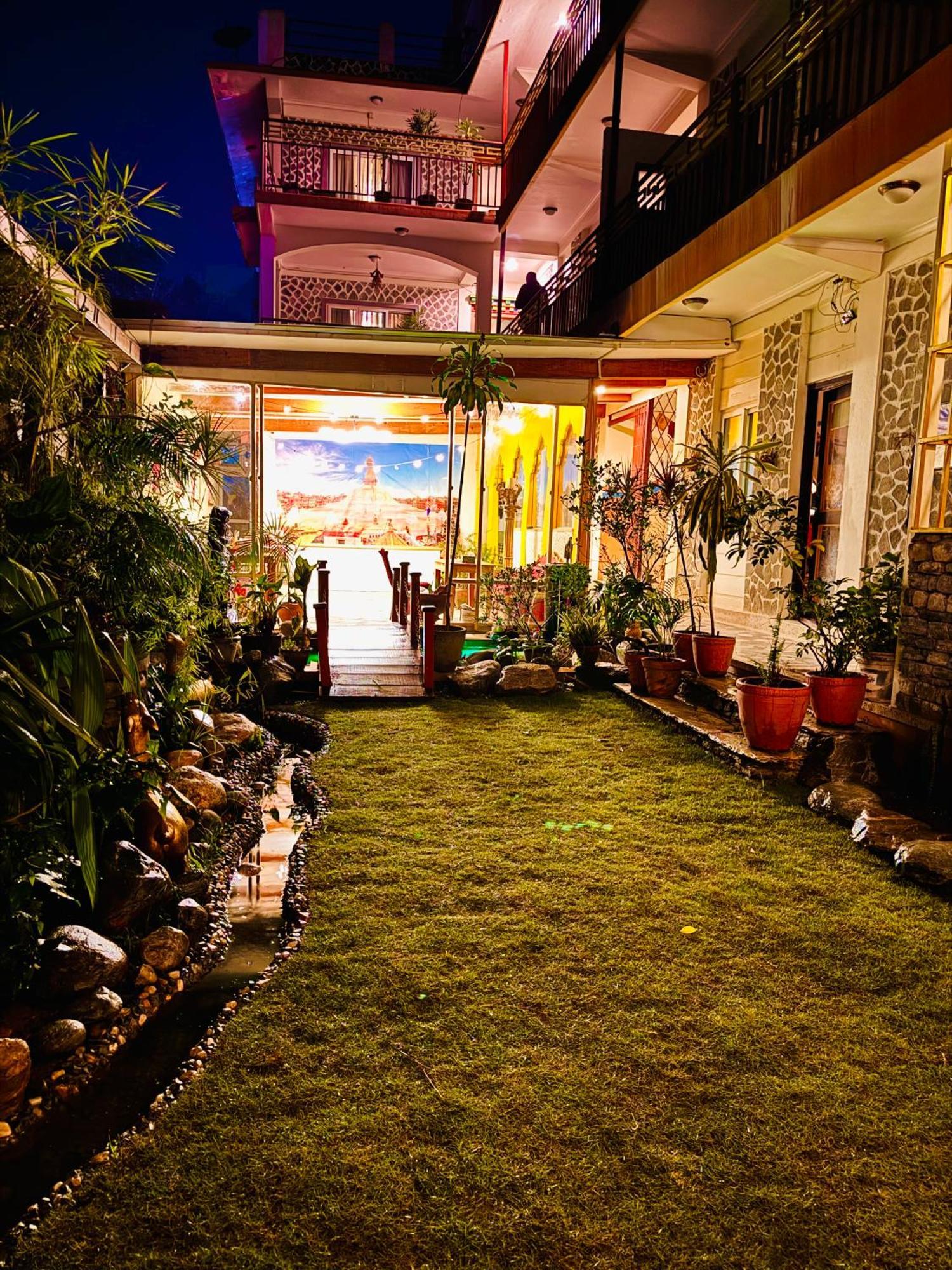 Three Jewels Boutique Hotel Pókhara Exteriér fotografie